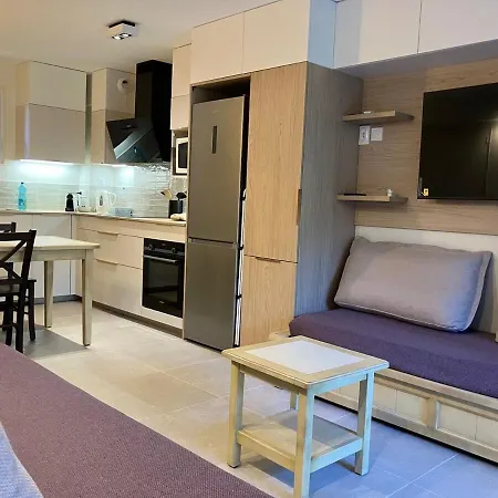 Giens T3, Air-conditioned, Ground Floor, Garden, Direct Access Apartament Hyères