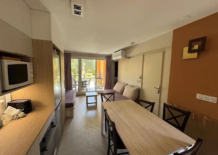 Giens T3, Air-conditioned, Ground Floor, Garden, Direct Access * Hyères