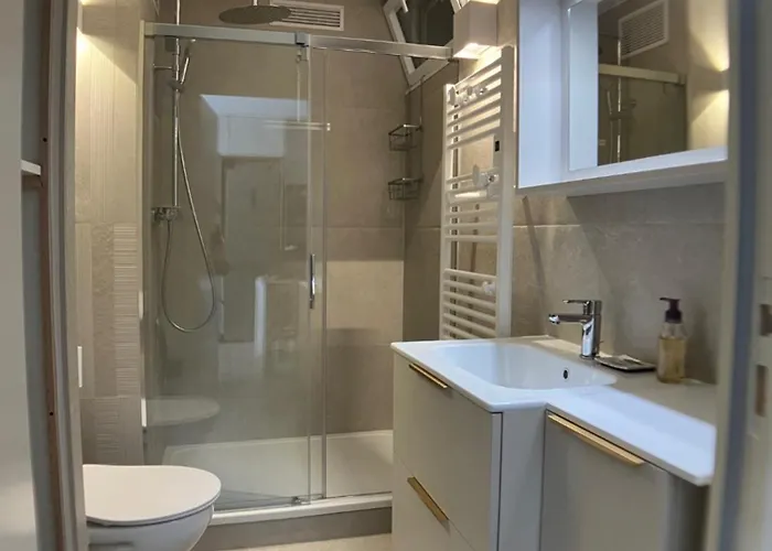 Apartament Giens T3, Air-conditioned, Ground Floor, Garden, Direct Access Hyères