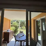 Giens T3, Air-conditioned, Ground Floor, Garden, Direct Access Apartment