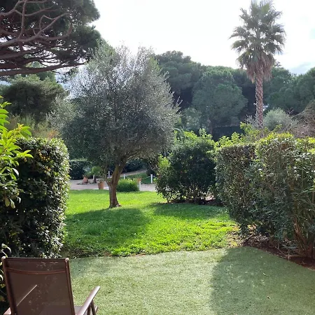 Giens T3, Air-conditioned, Ground Floor, Garden, Direct Access * 히에레