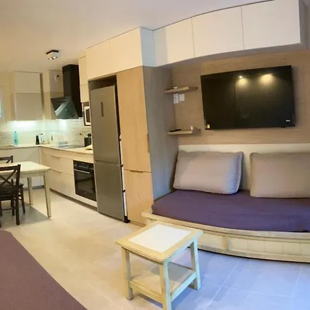 Giens T3, Air-conditioned, Ground Floor, Garden, Direct Access Ιέρ