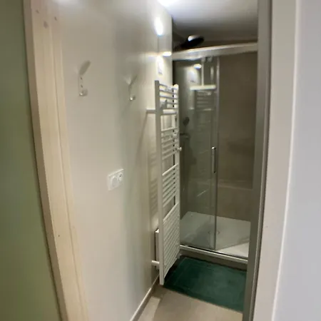 아파트 Giens T3, Air-conditioned, Ground Floor, Garden, Direct Access