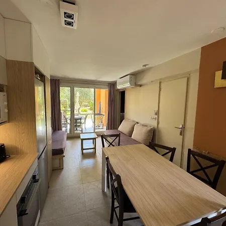 Giens T3, Air-conditioned, Ground Floor, Garden, Direct Access * 히에레