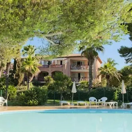 Apartamento Giens T3, Air-conditioned, Ground Floor, Garden, Direct Access