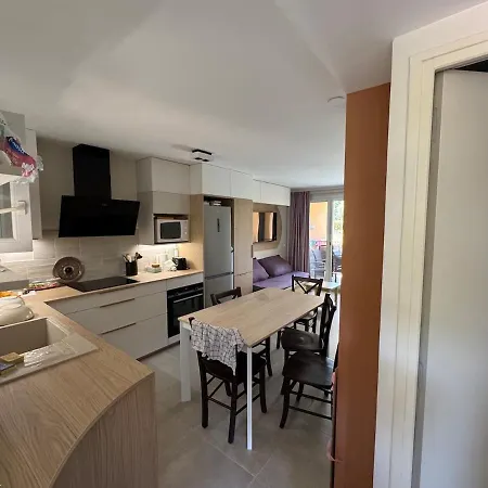 Giens T3, Air-conditioned, Ground Floor, Garden, Direct Access 아파트 *