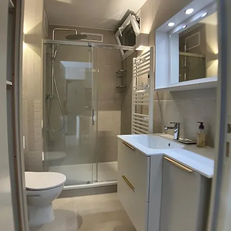 Apartamento Giens T3, Air-conditioned, Ground Floor, Garden, Direct Access Hyères