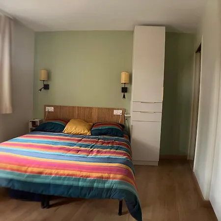 Giens T3, Air-conditioned, Ground Floor, Garden, Direct Access Apartment Hyeres